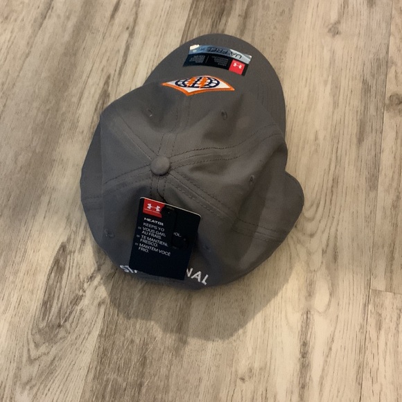 Stay Signal Under Armour hat brand new with tags - Picture 3 of 4